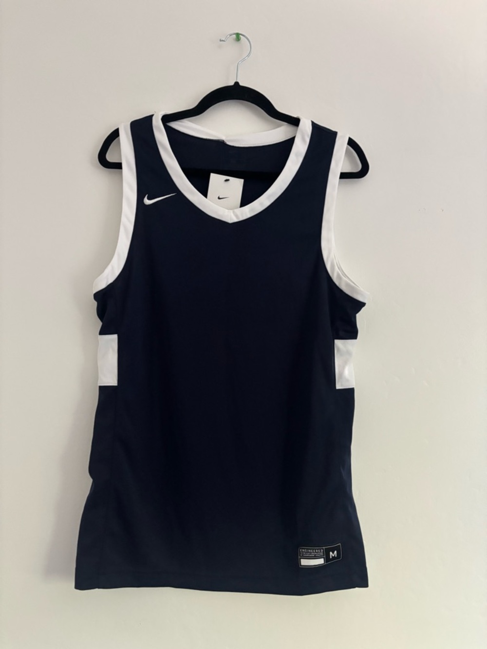 Nike DRI-FIT Crossover Basketball Jersey Mens M Navy White Trim NWT.